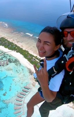 Skydiving in Male